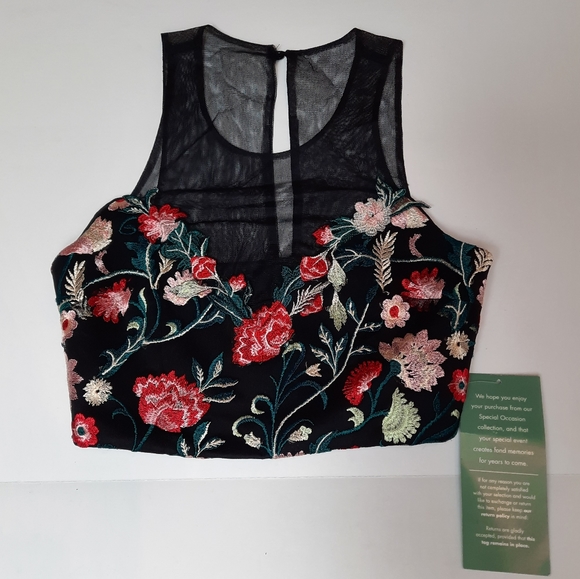 My Michelle Junior Size 1 Embroidered Crop Top - Picture 2 of 8